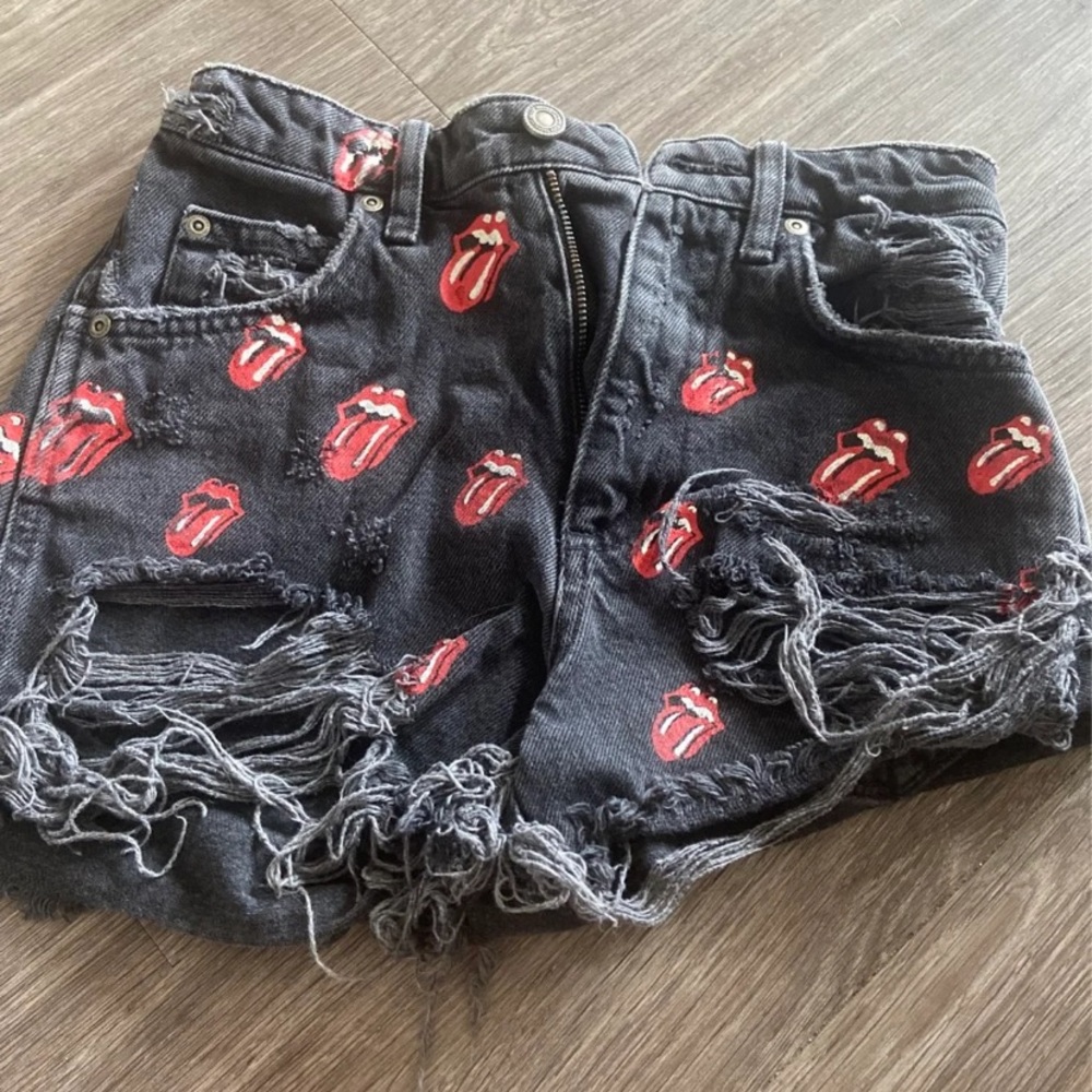 Rolling Stones High Wasted shorts from ZARA